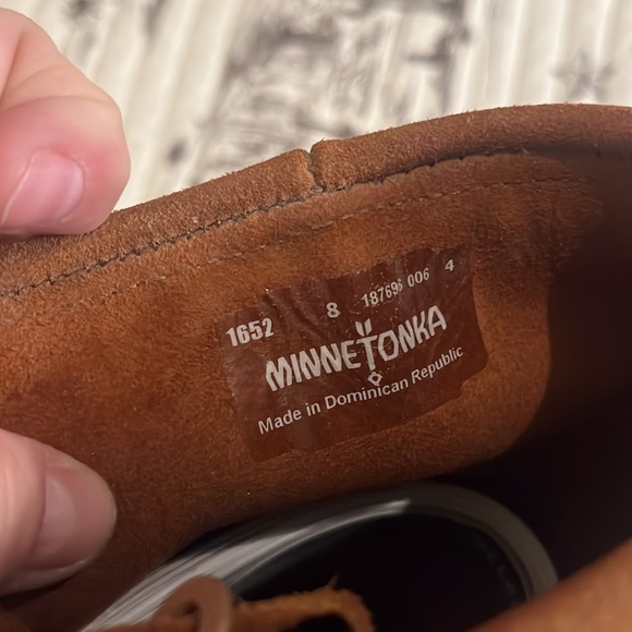 Minnetonka 5 layer fringe moccasins - Picture 12 of 14